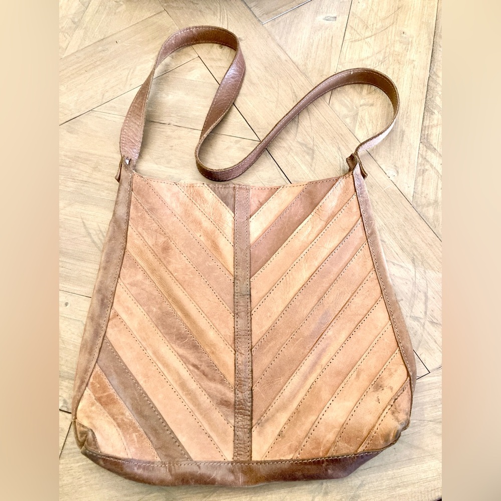 Magnolia Raven & Lily Crossbody Bag